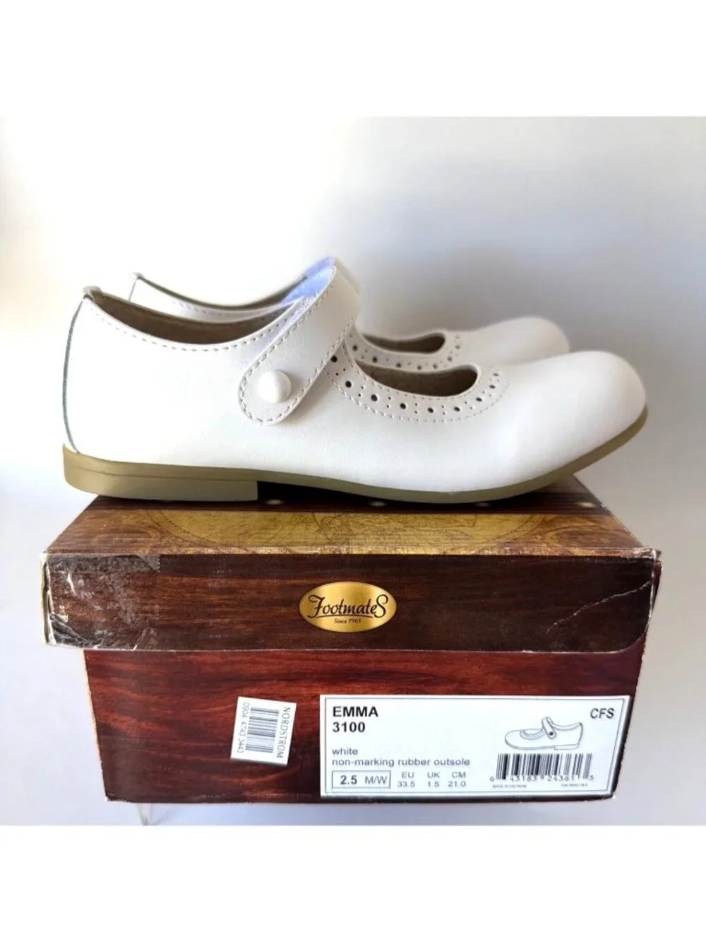 Footmates  Emma Mary Jane Girls  Size Y 2.5
